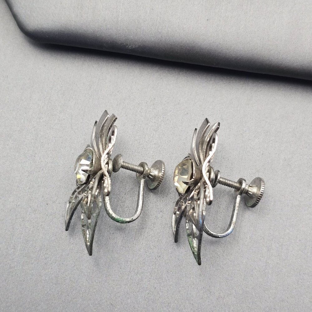 VTG Bugbee Niles Clear Rhinestone Filigree Bows Screw Back Earrings Silver Tone - Picture 6 of 8